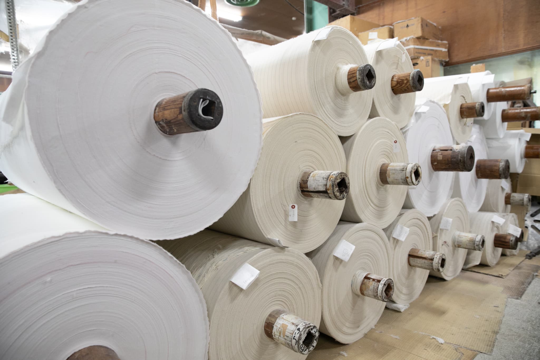 カット前のトイレットペーパー